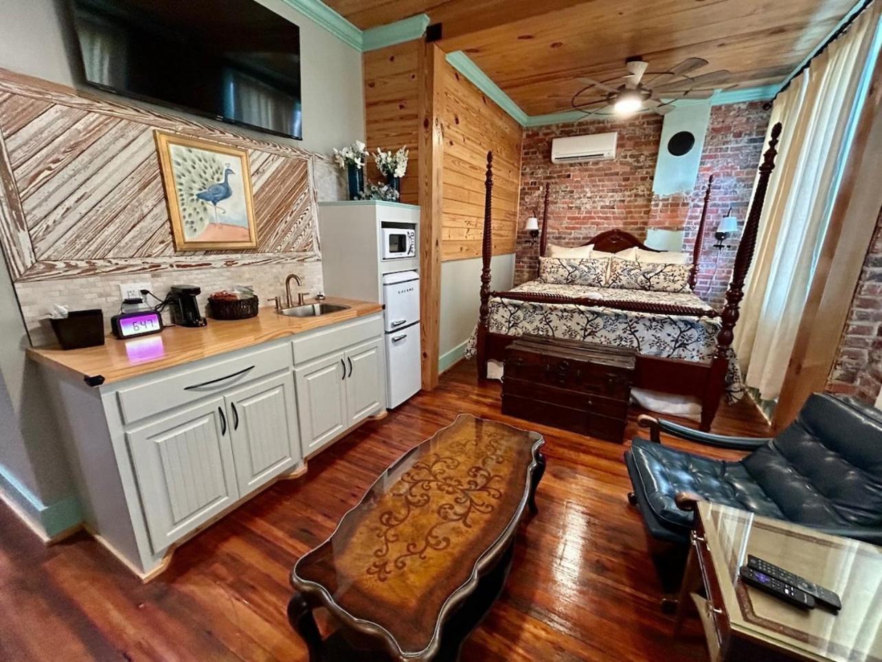Chipley'S Squareview Inn Carthage المظهر الخارجي الصورة