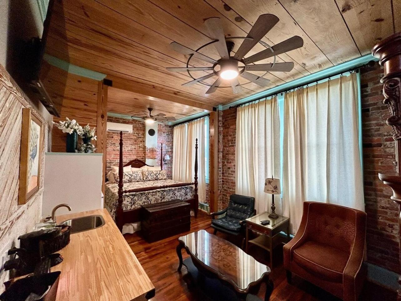 Chipley'S Squareview Inn Carthage المظهر الخارجي الصورة