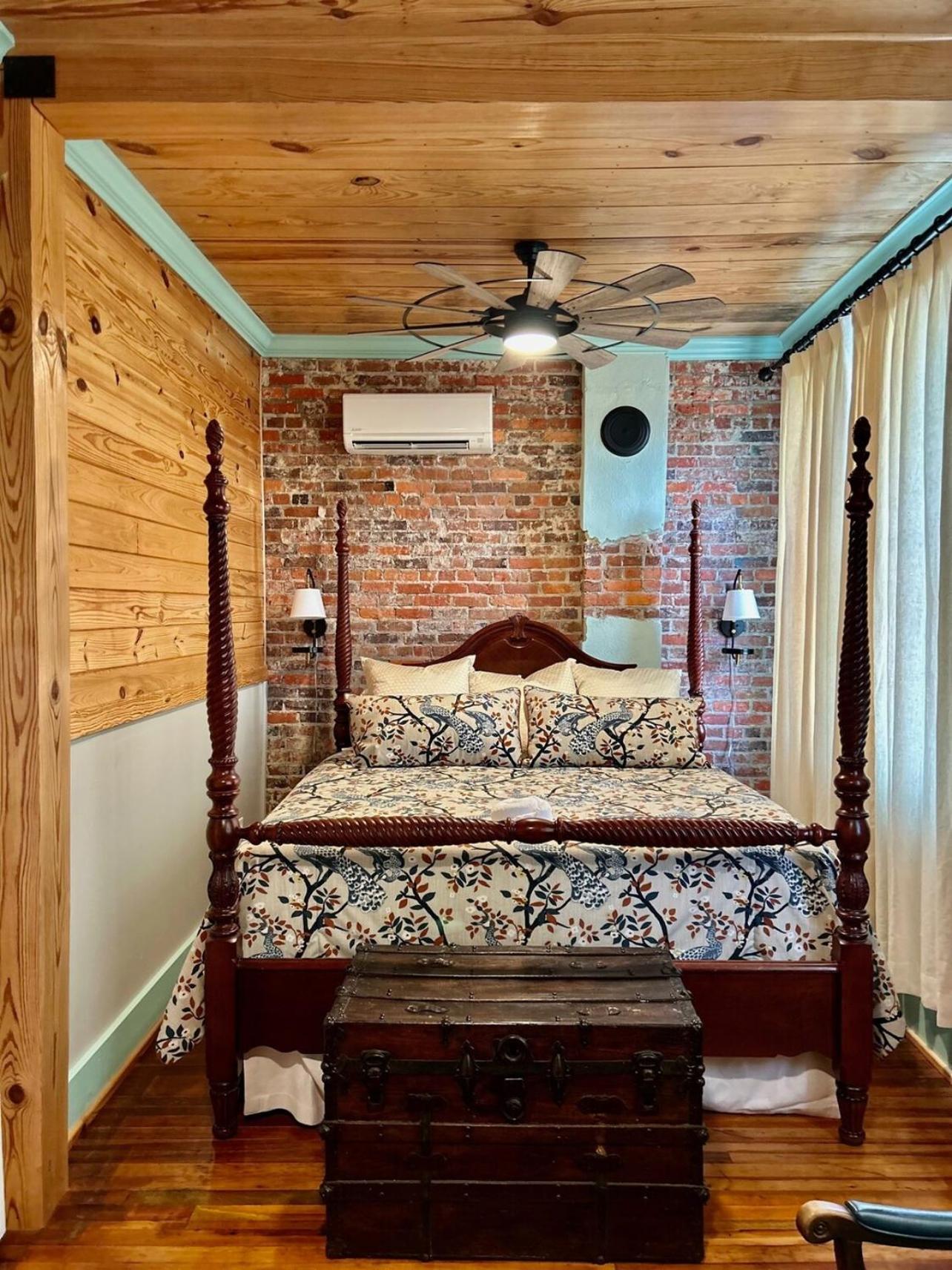 Chipley'S Squareview Inn Carthage المظهر الخارجي الصورة