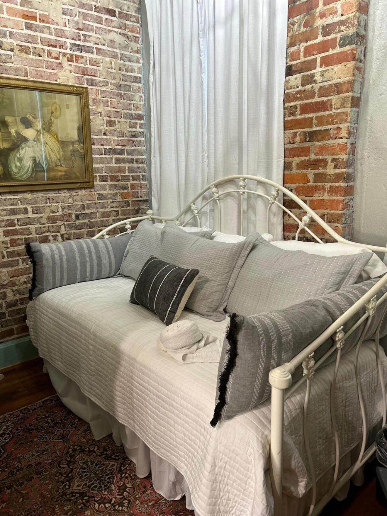 Chipley'S Squareview Inn Carthage المظهر الخارجي الصورة