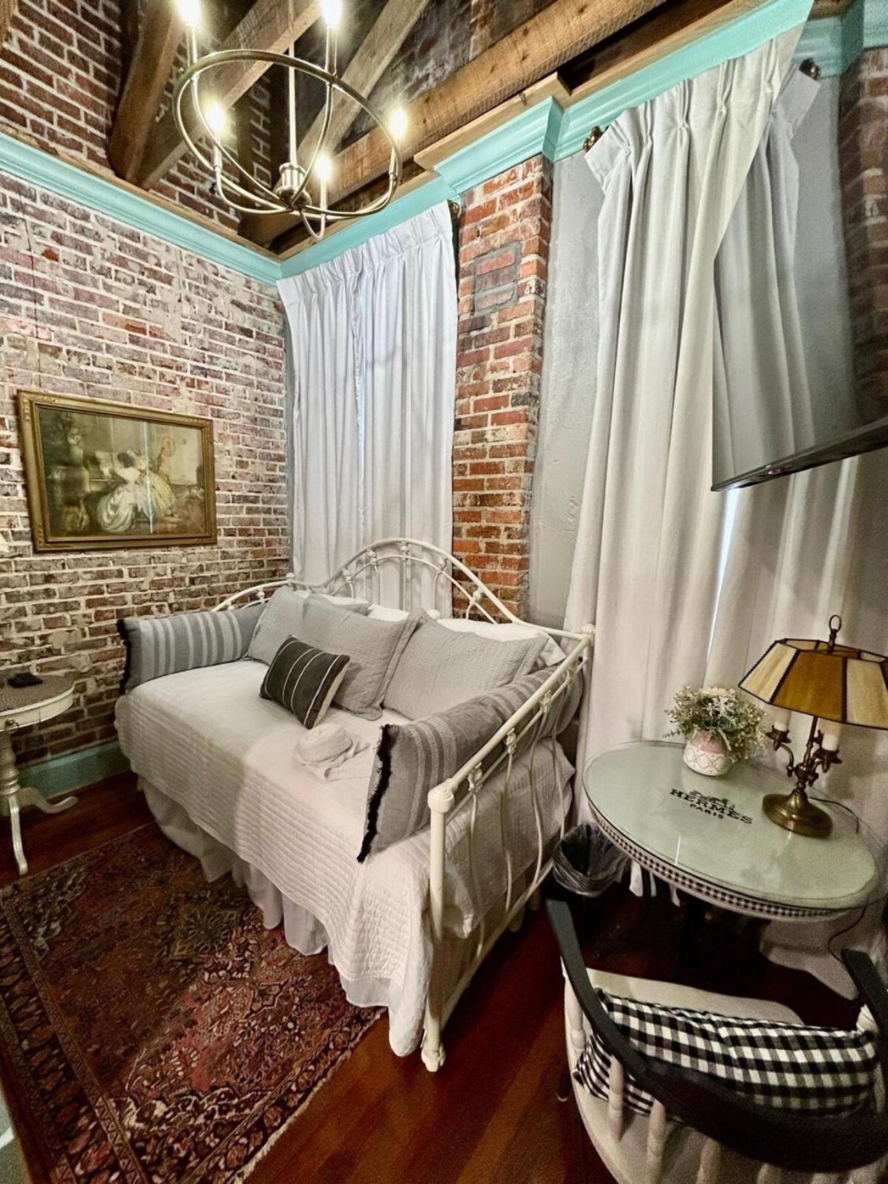Chipley'S Squareview Inn Carthage المظهر الخارجي الصورة